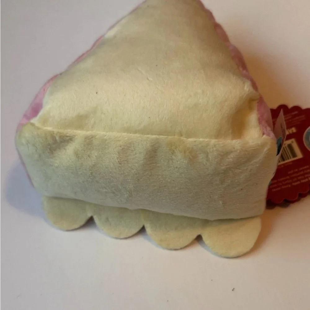 Bark Box‎ Straw Betty Cheesecake Plus L Dog Toy NWT Crinkle Squeak Rip-n-Reveal